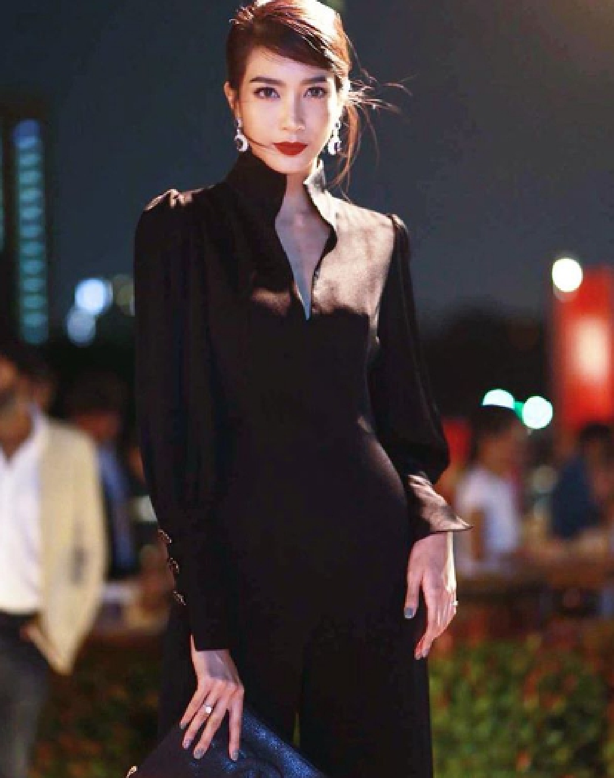 *เกือบทั้งประเทศไม่เคยรู้!!! เผยโฉมหน้า "2ซุปตาร์สาว" ดีกรีนางร้าย-นางเอกชื่อดัง ที่สารภาพผ่านสื่อ เคย "เหลาจมูกออก" ให้เล็กลง!!! (เนื้อหา)