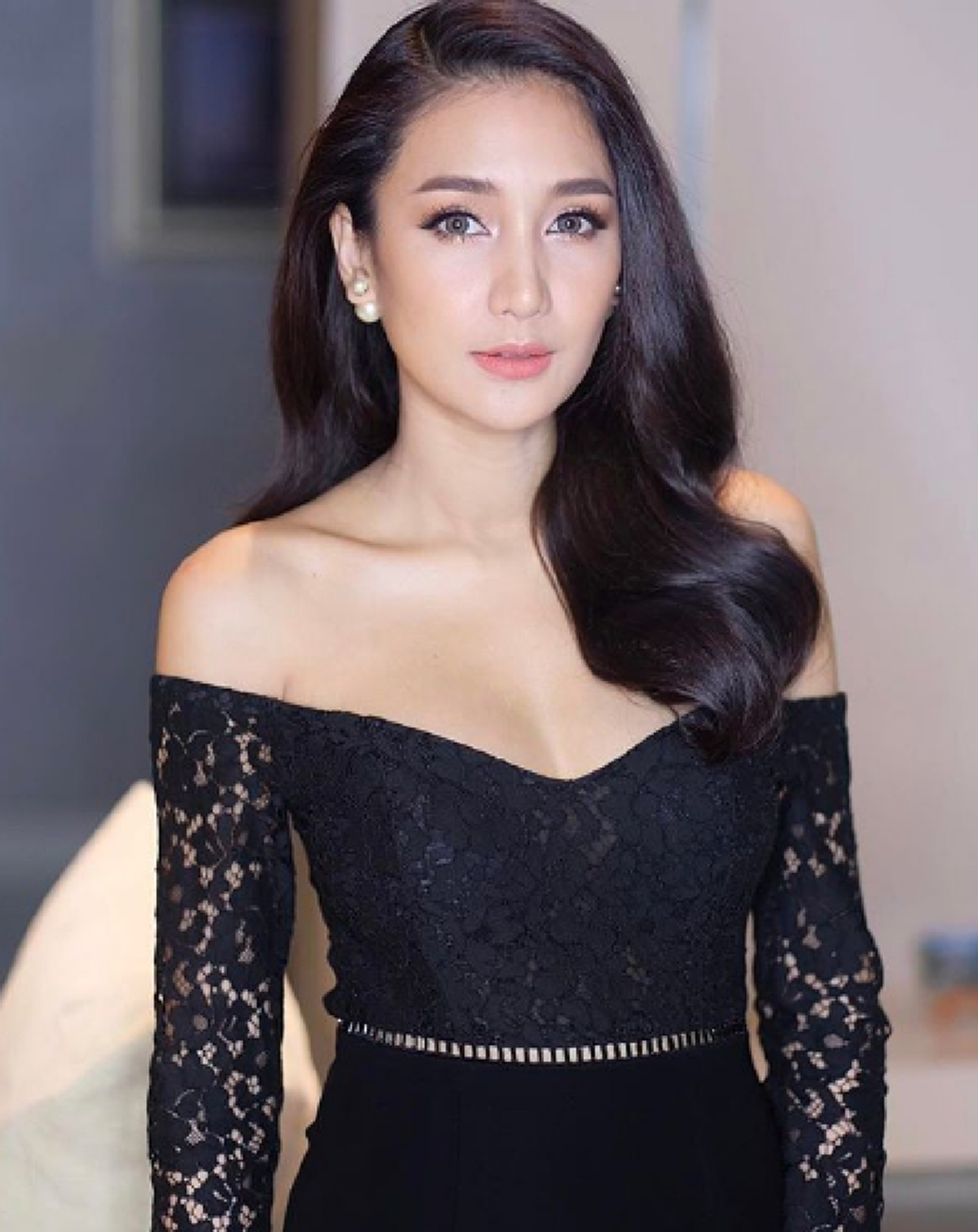 *เกือบทั้งประเทศไม่เคยรู้!!! เผยโฉมหน้า "2ซุปตาร์สาว" ดีกรีนางร้าย-นางเอกชื่อดัง ที่สารภาพผ่านสื่อ เคย "เหลาจมูกออก" ให้เล็กลง!!! (เนื้อหา)