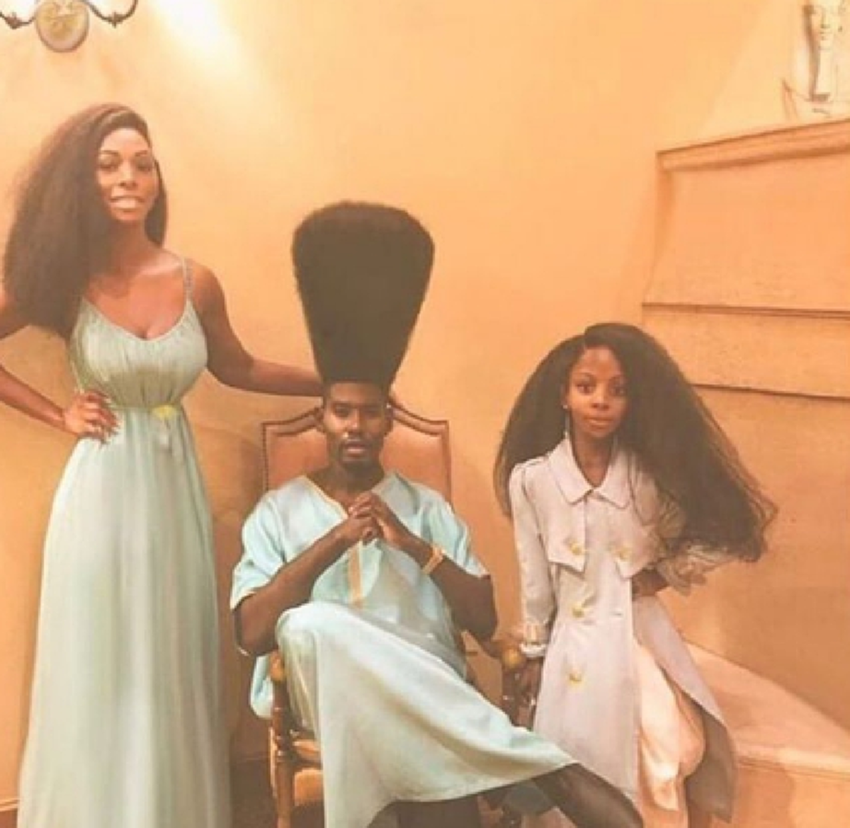 *ที่สุดของจักรวาล!!! เปิดภาพครอบครัว "ผมทรงแอฟโฟร่"สุดเจ๋ง ที่ล่าสุดทุบสถิติโลก บอกเลยใครเห็นต้องอึ้ง!!! (ชมคลิป)