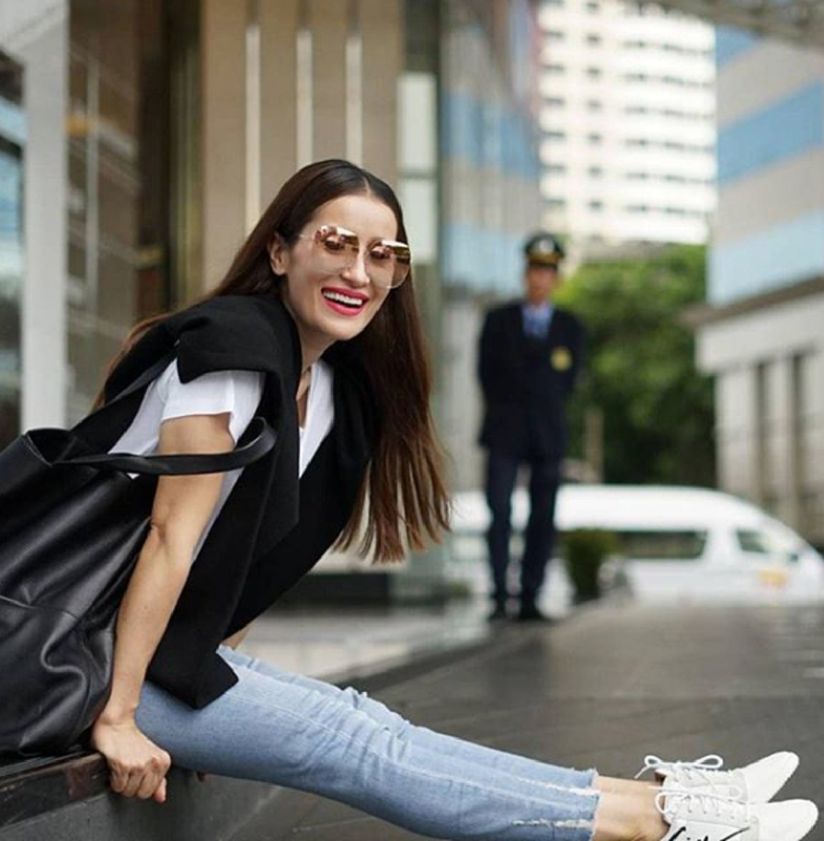 แตกฮือกันทั้งห้าง !! เปิดคลิปนาที "กุ๊บกิ๊บ" ถูก "ดาราสาวชื่อดัง" ตบสนั่นกลางห้างดัง ทำเอากุ๊บกิ๊บล้มลงไปกองกับพื้น !! (ชมคลิป)