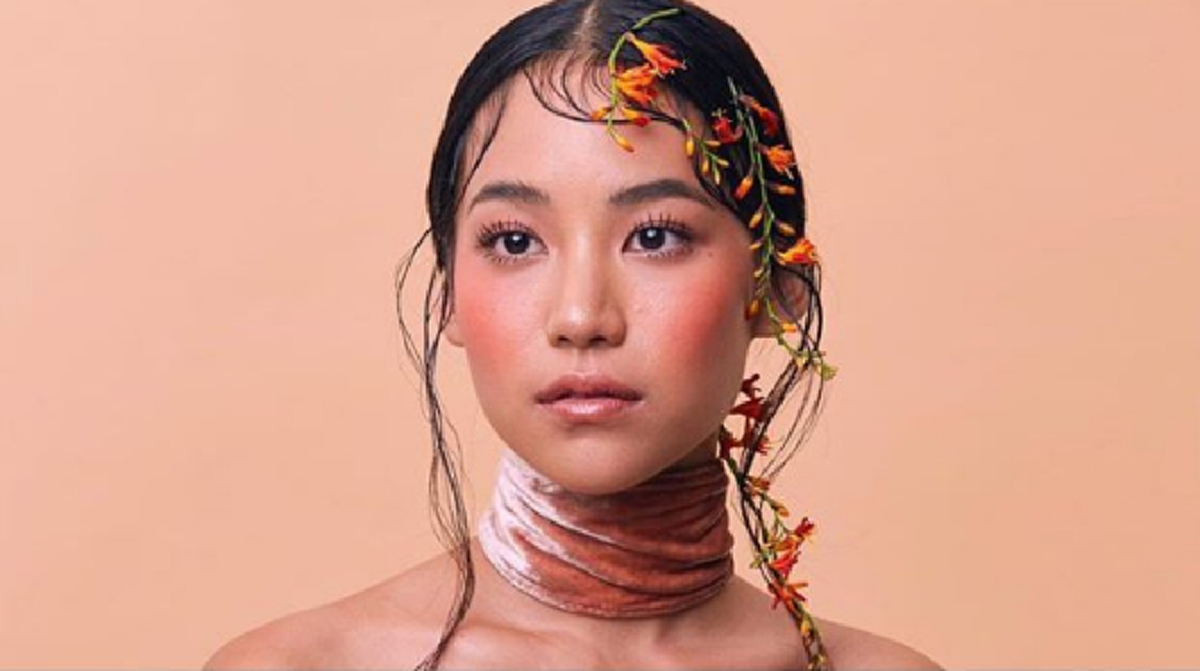 *ช็อกสนั่นวงการ!!! "ดาราสาวเจ้าบทบาท" เพียงคนเดียว  กล้าสารภาพตรงๆ "ติดบุหรี่" ยังเลิกไม่ได้และไม่อยากให้ใครเอาเป็นแบบอย่าง!!! (เนื้อหา)