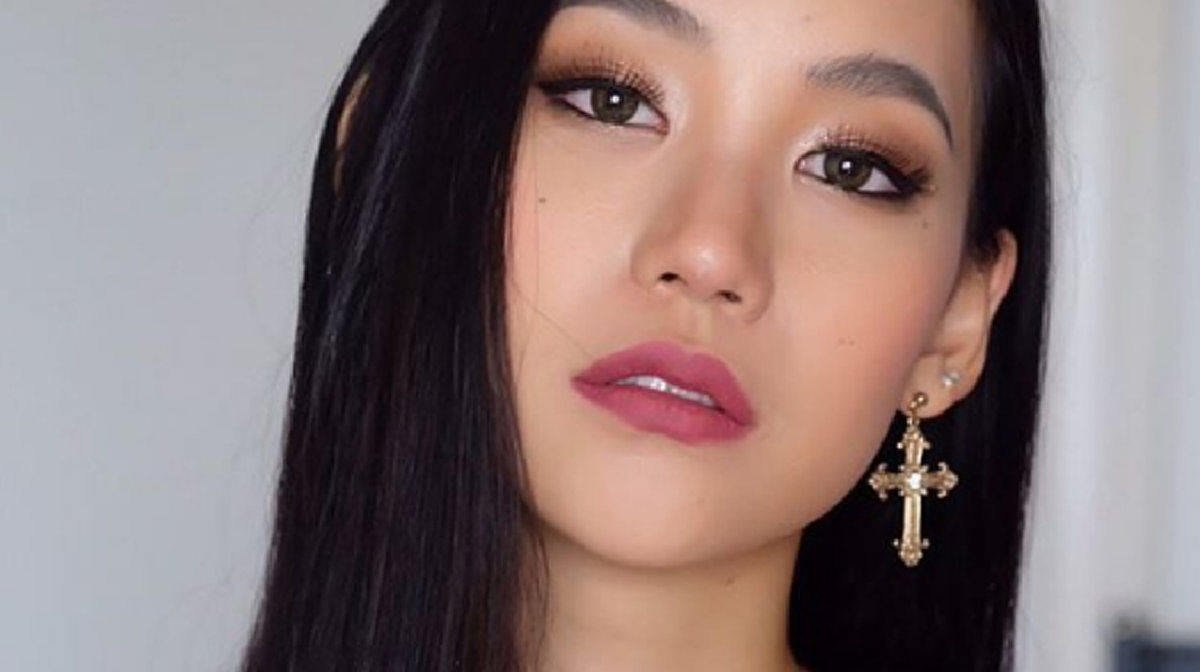 *ช็อกสนั่นวงการ!!! "ดาราสาวเจ้าบทบาท" เพียงคนเดียว  กล้าสารภาพตรงๆ "ติดบุหรี่" ยังเลิกไม่ได้และไม่อยากให้ใครเอาเป็นแบบอย่าง!!! (เนื้อหา)