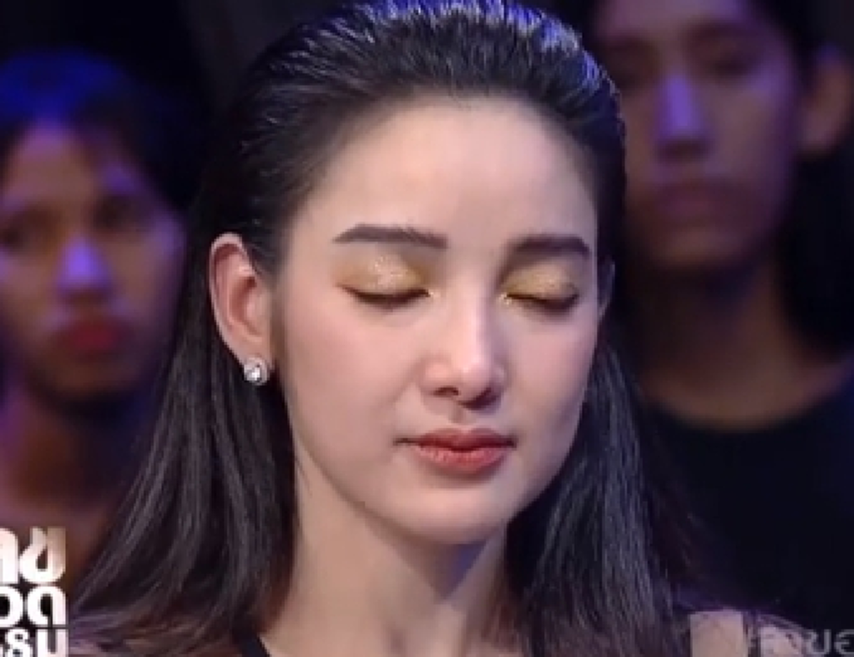 *น้ำตาแตกทั้งสตู!!! เมื่อ "แพท" เปิดความทุกข์ที่เก็บไว้มานาน ด้วยความรู้สึกที่แสนอัดอั้น จน "ปล่อยโฮหนัก" กลางรายการดัง!!! (ชมคลิป)