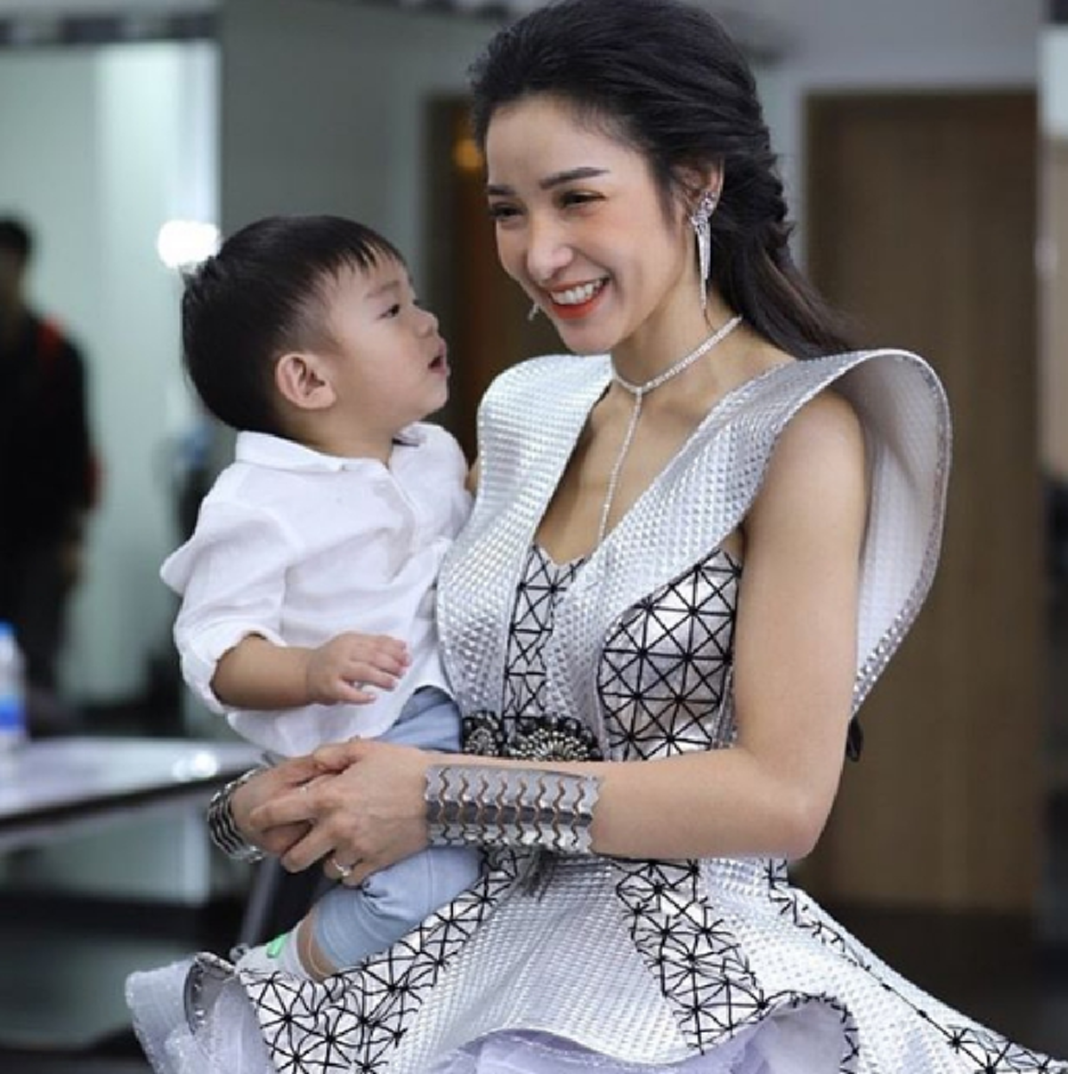 *น้ำตาแตกทั้งสตู!!! เมื่อ "แพท" เปิดความทุกข์ที่เก็บไว้มานาน ด้วยความรู้สึกที่แสนอัดอั้น จน "ปล่อยโฮหนัก" กลางรายการดัง!!! (ชมคลิป)