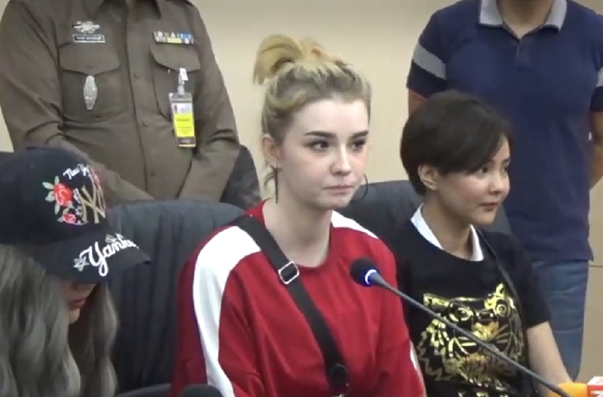 รู้เท่าไม่ถึงการณ์? "แก๊งเน็ตไอดอล" ยกมือไหว้สังคม หลังโดนข้อหาโฆษณาเว็บพนันบอล ลั่น!! ไม่รู้ว่าเป็นเว็บพนัน ถูกเขาจ้างมาอีกที?! (ชมคลิป)