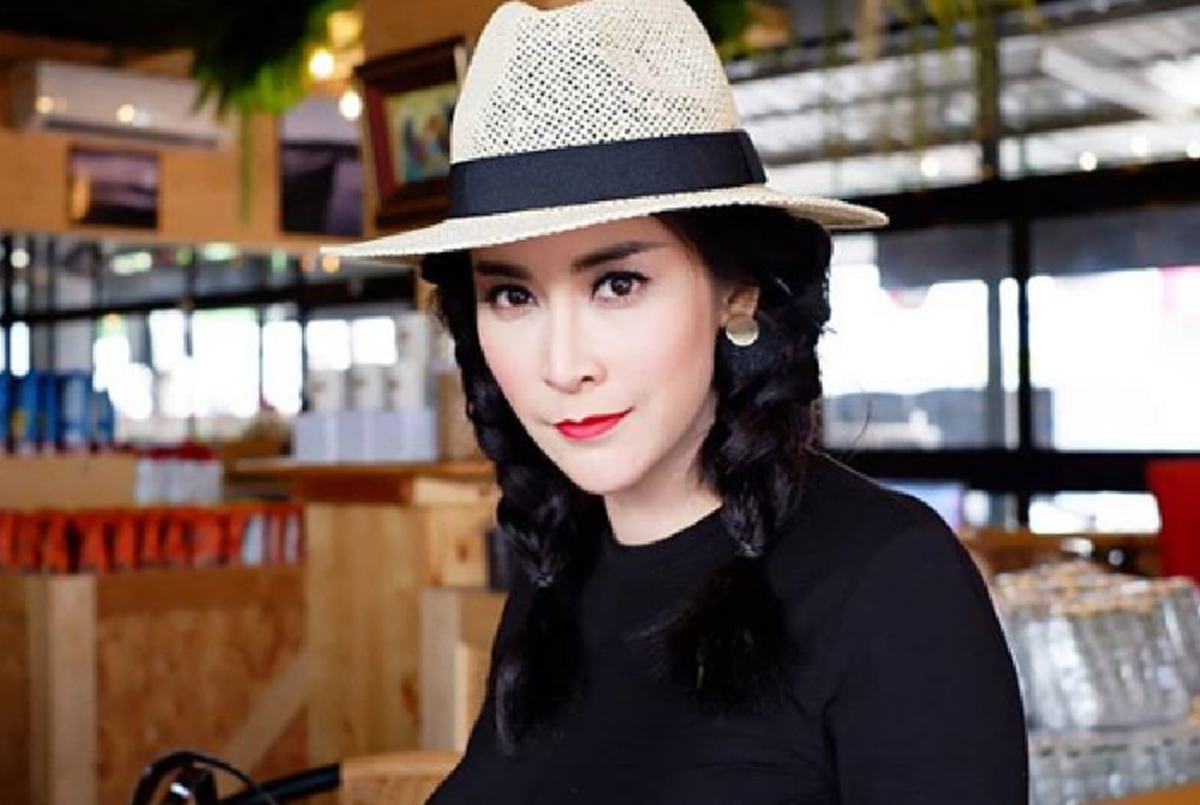 *ออกโรงชี้แจง!!! \"ใหม่ สุคนธวา\" โพสต์ซึ้ง \"ผู้ชาย\" ที่อยู่เคียงข้างติดตามไปทุกที่ ไม่ใช่ \"ผจก\"!!! (ชมคลิป)