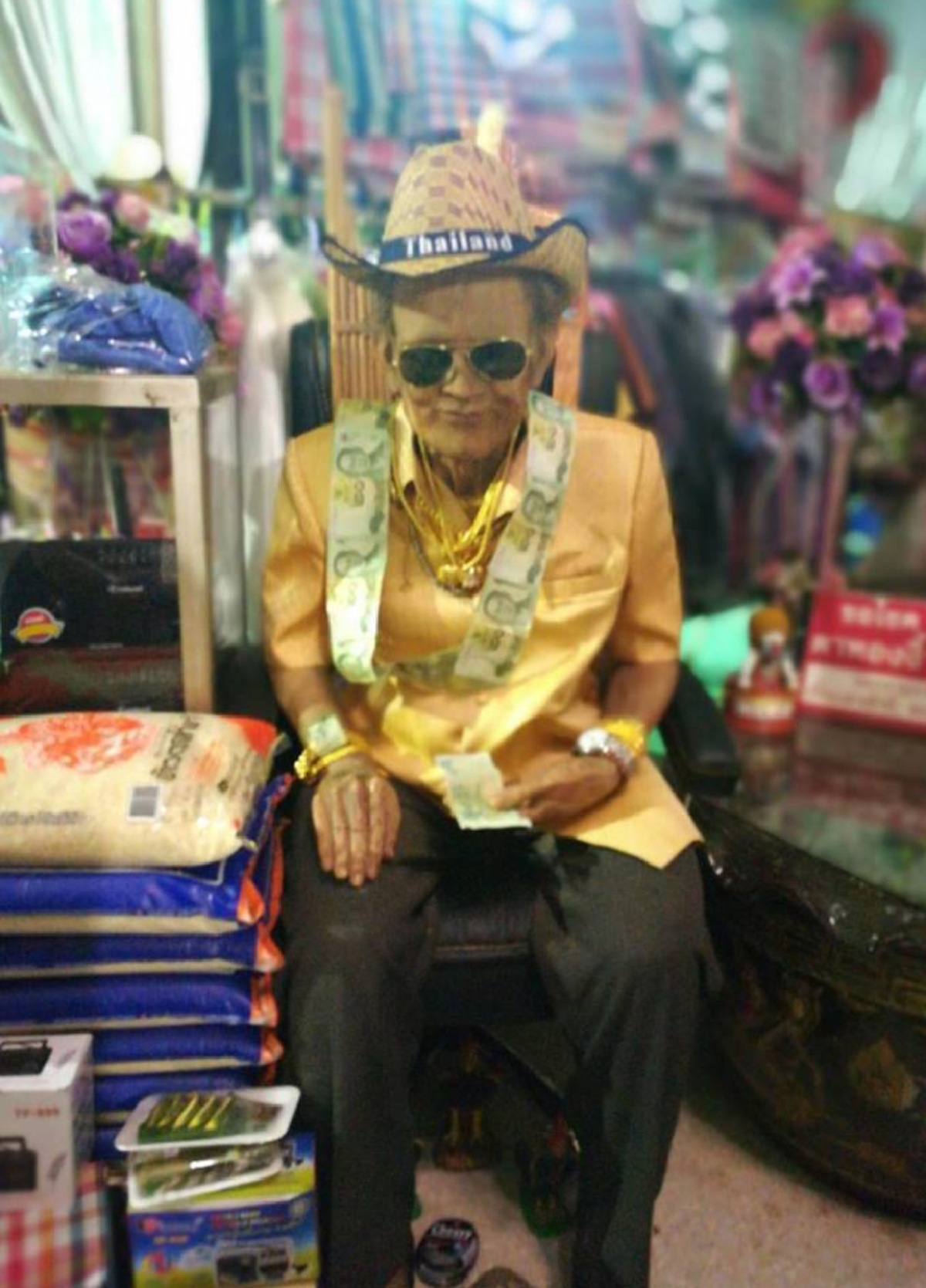 **เซียนหวยซื้อด่วน !!! เลขเด็ด "อ่างน้ำมนต์" ตาทองงิ้วราย วัดสว่างอารมณ์ ให้โชคเต็มๆ 2-3 ตัว ชาวบ้านเชื่องวด 1/7/61 รับทรัพย์ทั้งอำเภอ