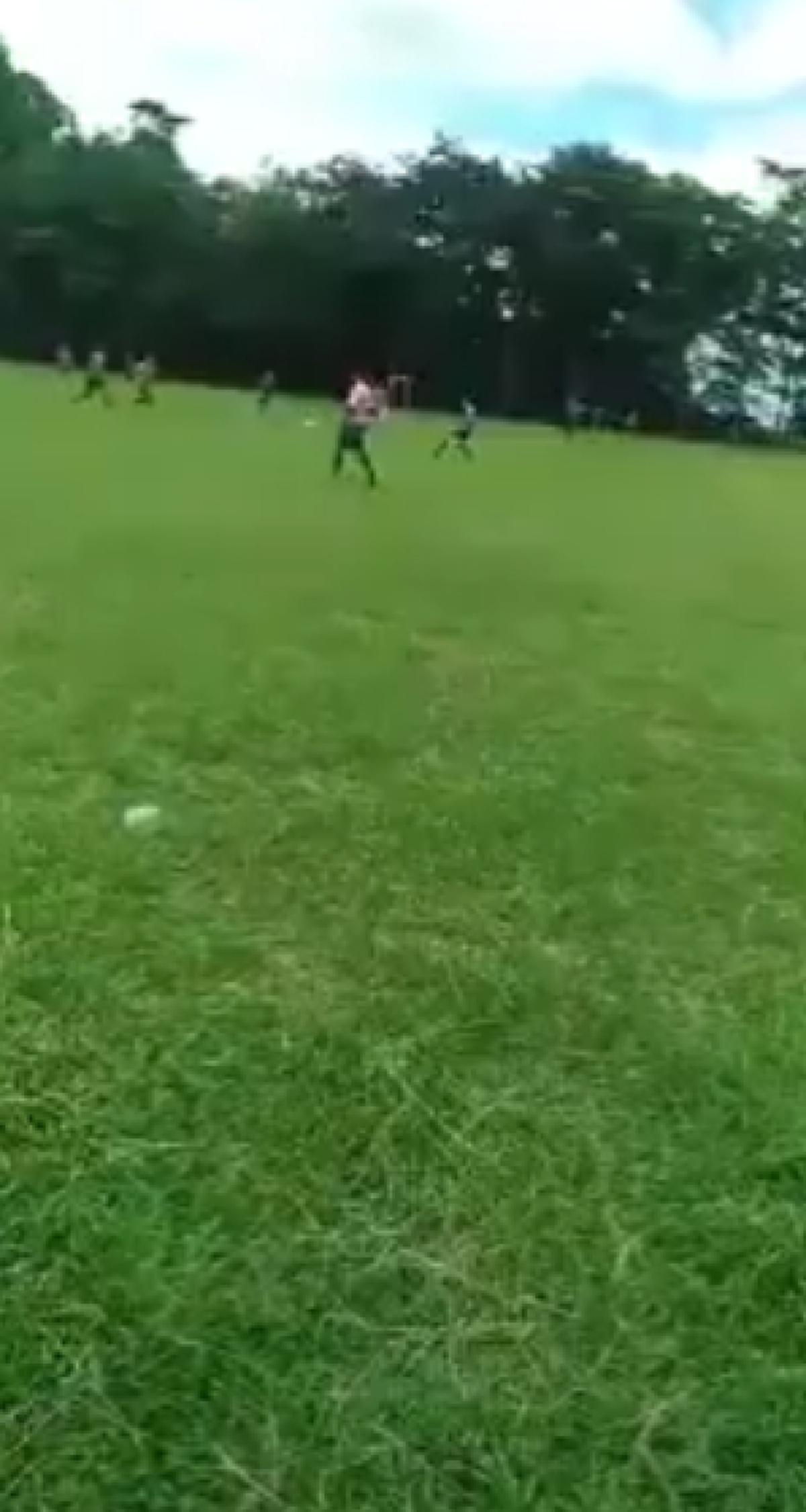 อนาคตของประเทศ! เปิดคลิปเด็กๆ "ทีมฟุตบอล" ก่อนหายตัวเข้าไปในถ้ำหลวง.. ยิ่งดูยิ่งซึ้ง กลับมากันได้แล้ว!? (ชมคลิป)