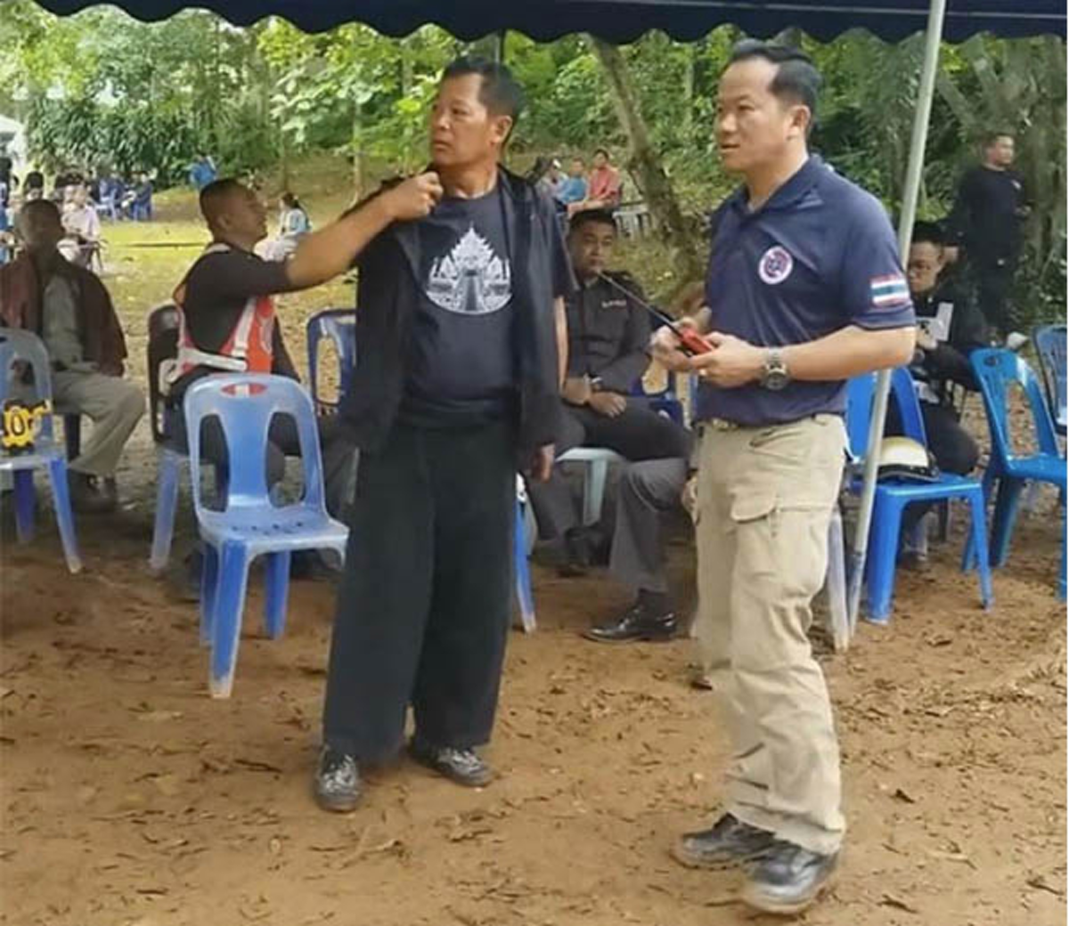 เผย "8 ดาราคนดัง" ที่ยื่นมือเข้าช่วยเหลือ "เจ้าหน้าที่ถ้ำหลวง" น่าชื่นชมมาก !! (ชมภาพ)