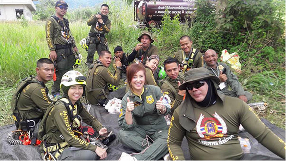 เผย "8 ดาราคนดัง" ที่ยื่นมือเข้าช่วยเหลือ "เจ้าหน้าที่ถ้ำหลวง" น่าชื่นชมมาก !! (ชมภาพ)