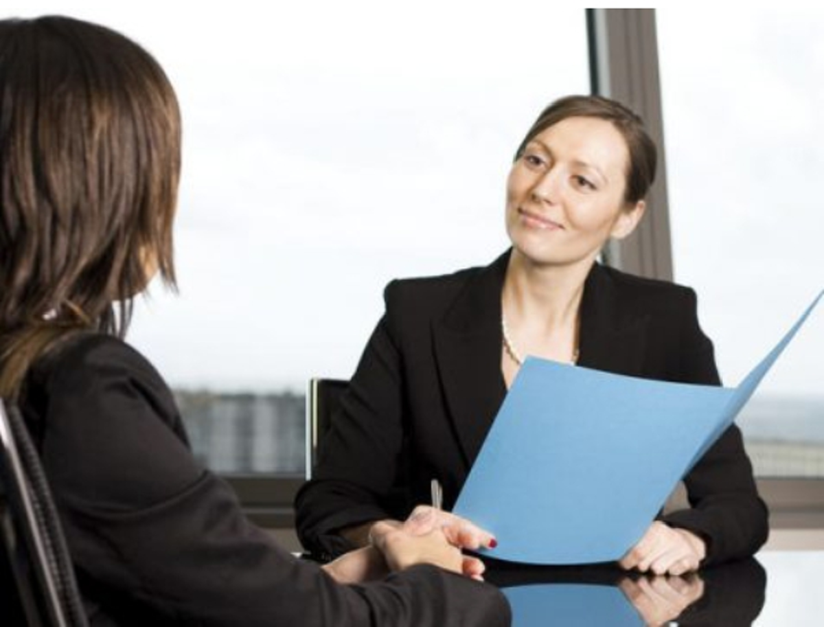 "10 อาชีพ" ที่ "เงินเดือนเยอะ" ที่สุดในประเทศไทย !!