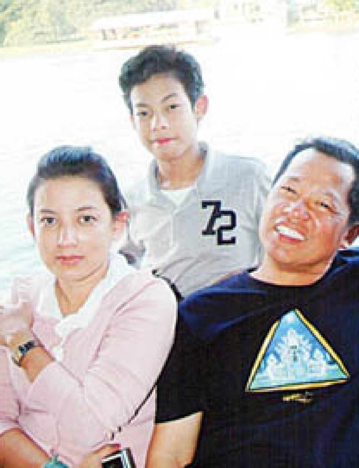 *ส่องภาพปัจจุบัน!!! ภรรยาและลูกชายคนเดียว ของ "อ.เฉลิมชัย" ศิลปินแห่งชาติ!!! (ชมคลิป)