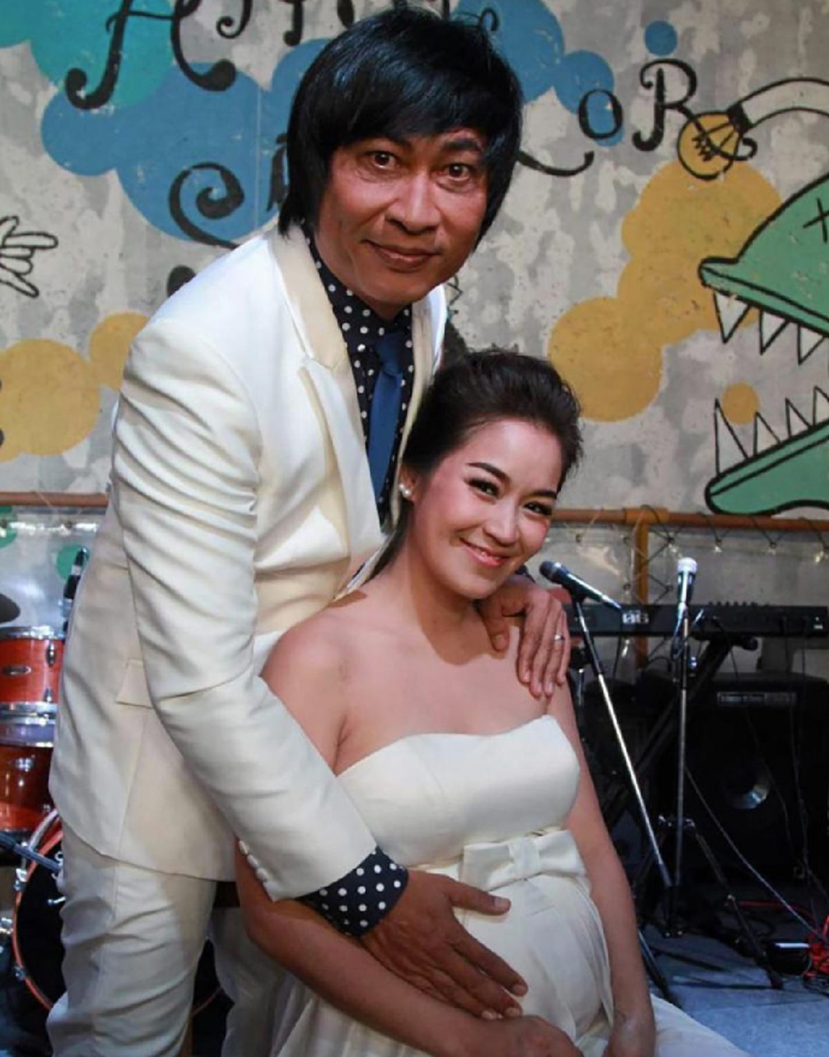 "10 คู่รักดารา" ที่ออกมายอมรับว่า "ท้องก่อนแต่ง" ทุกอย่างเกิดจากความรัก..ไม่ใช่ความผิดพลาด !! (รายละเอียด)