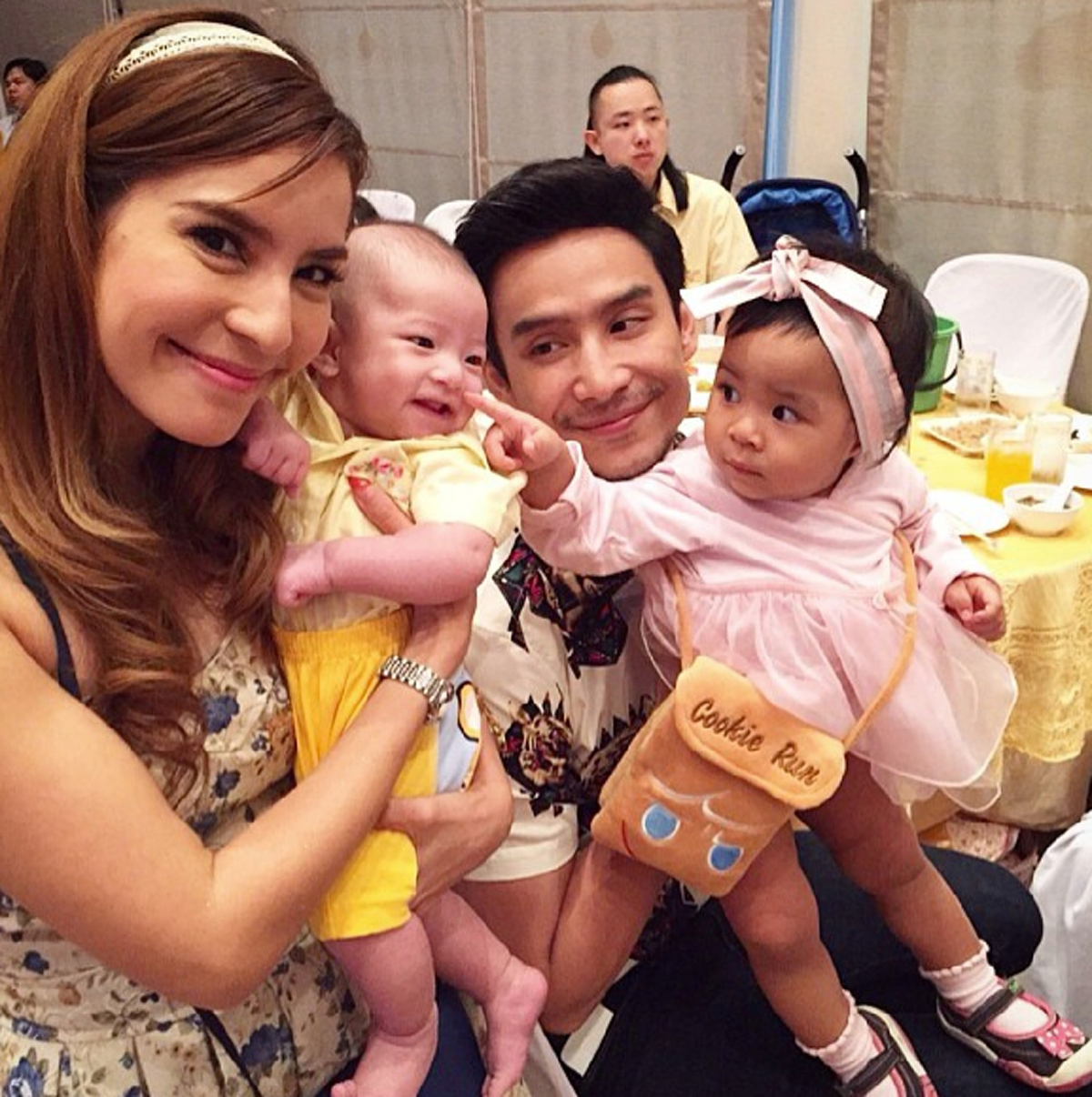 "10 คู่รักดารา" ที่ออกมายอมรับว่า "ท้องก่อนแต่ง" ทุกอย่างเกิดจากความรัก..ไม่ใช่ความผิดพลาด !! (รายละเอียด)