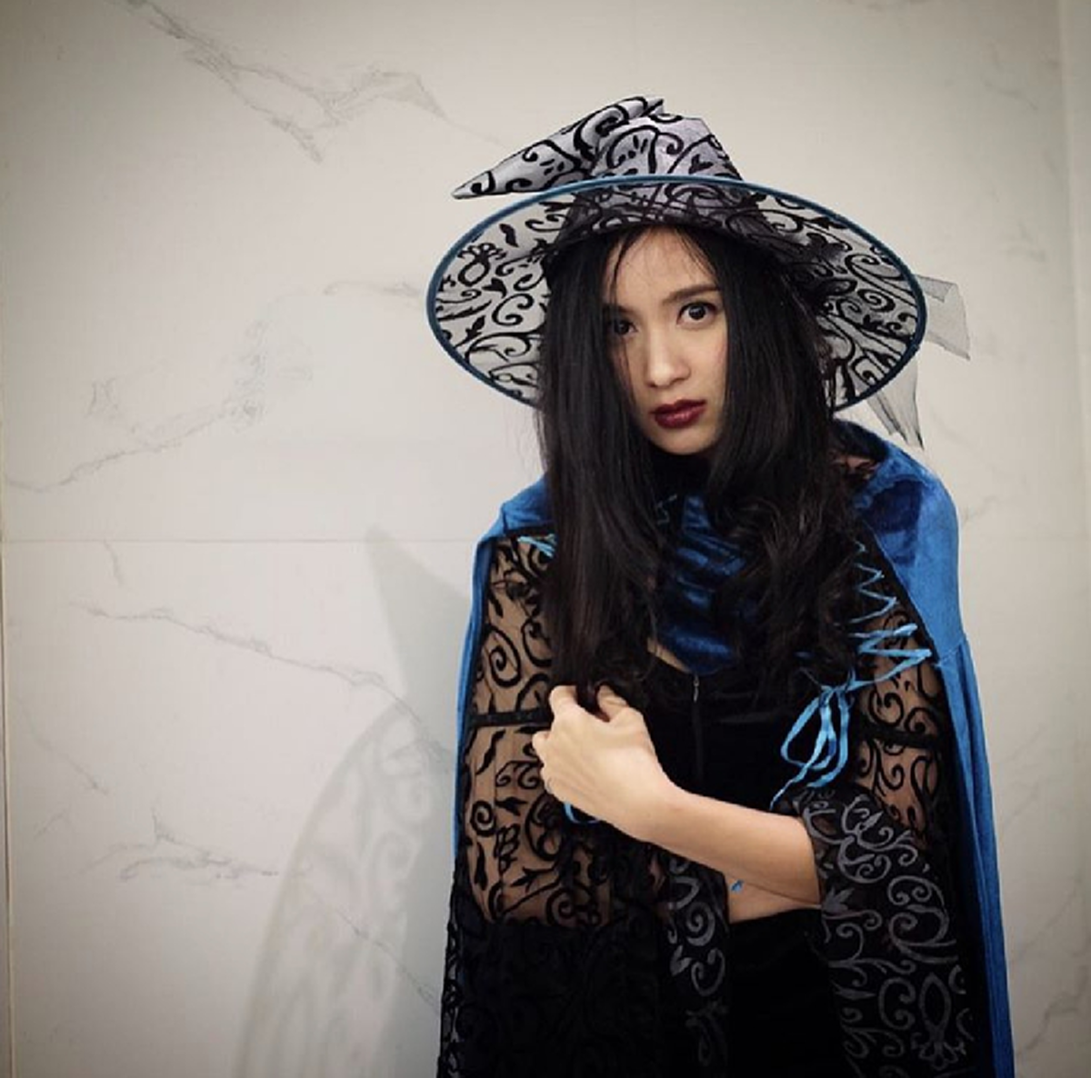 หวิดตาบอด! ดาราสาวชื่อดัง "เบนซ์ ปุณยาพร" ปล่อยโฮกลางโรงพยาบาล ทำแฟนคลับแห่ให้กำลังใจ! (รายละเอียด)