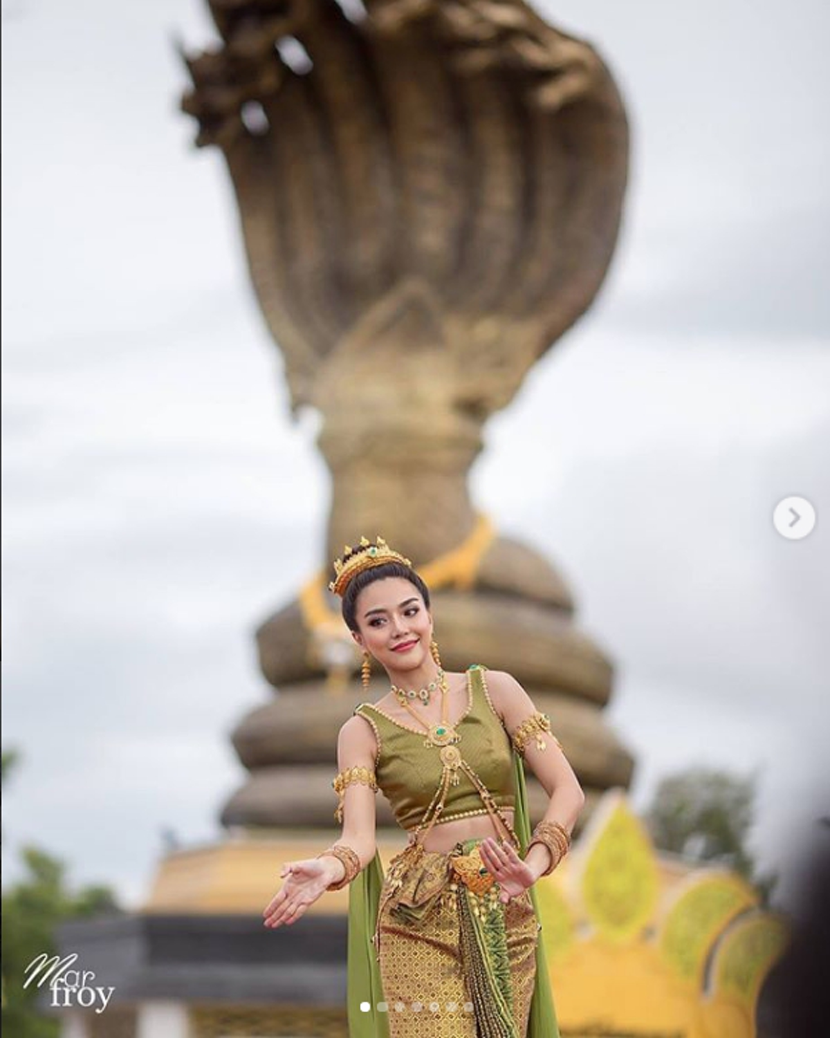 เฉิดฉายดั่งนางในวรรณคดี! ส่องภาพ "ปราง กัญญ์ณรัณ" รำบวงสรวงพญาศรีสัตตนาคราช