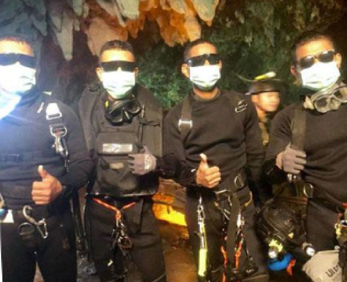 "อ.เฉลิมชัย" ประกาศทุ่มทุนควัก 10 ล้านก็ไม่เสียดาย วาดรูปทีมหมูป่า พร้อมสร้างอนุสรณ์จ่าแซม เพราะกูอยากทำ !!