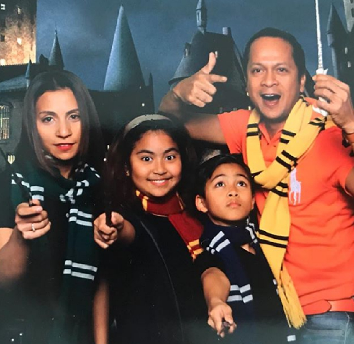 *ห่างหายไปนาน!!! เปิดภาพครอบครัว นักร้องชื่อดัง "แช่ม แช่มรัมย์" หลังเปลี่ยนศาสนาอิสลามตาม "ภรรยา"!!! (ชมคลิป)