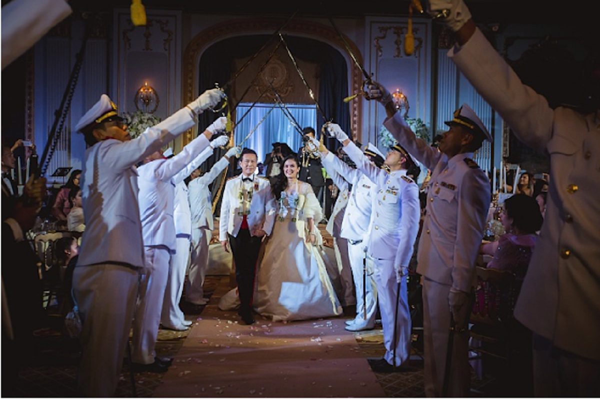 เปิดภาพ !! 8 งานแต่งงานของ "ดาราดัง" ที่ลอด "ซุ้มกระบี่" ฉลองสมรสอย่างยิ่งใหญ่ !!