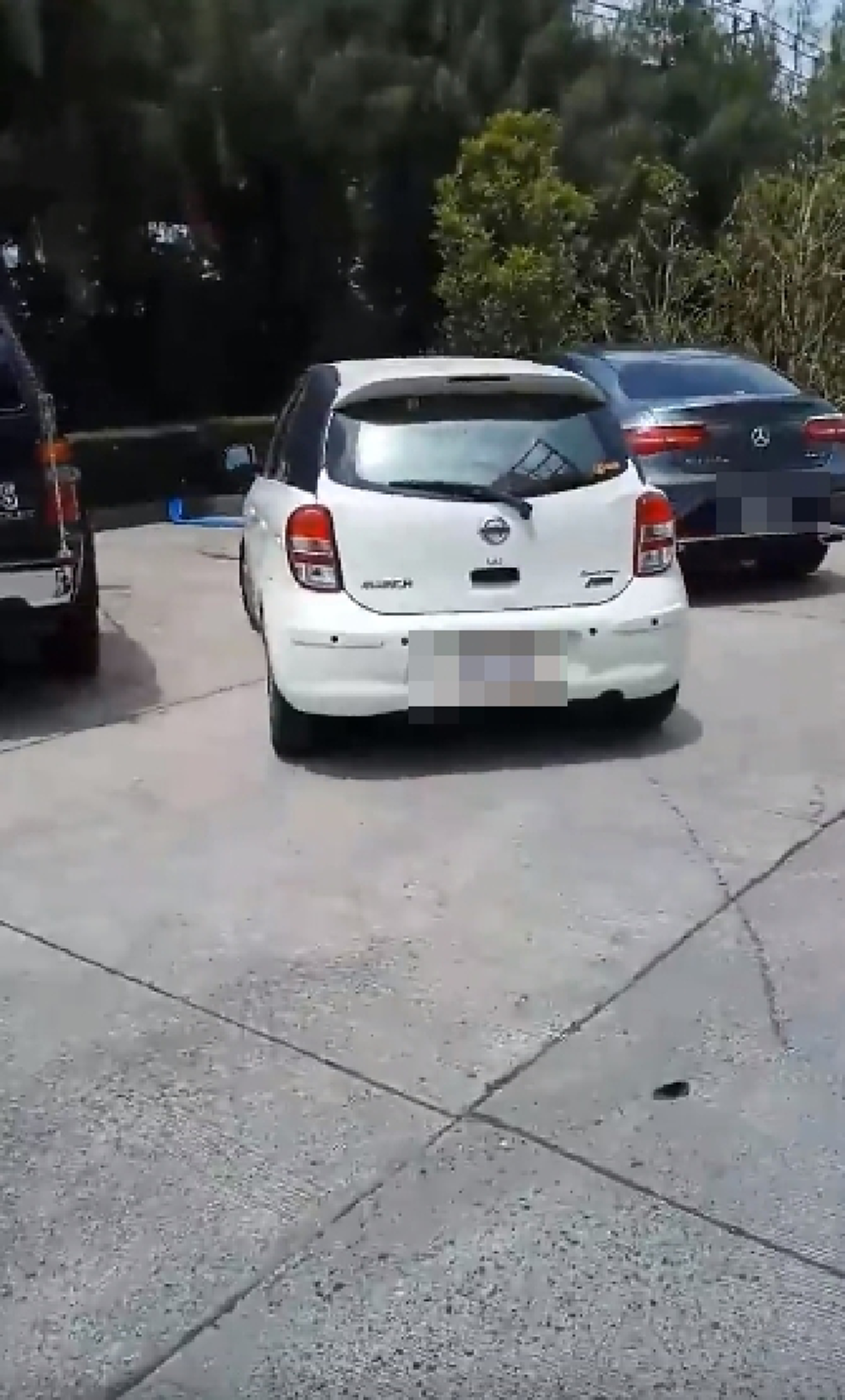 มาแล้ว"สาวทอม"ขอความเป็นธรรม โต้รัวโดนรปภ.ใส่ร้ายยั่วโมโหก่อน เพจดังสวนปังเถียงวอนถูกด่า