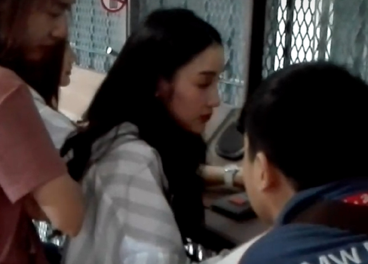 ด่วนมาก ศาลอนุญาตประกันตัว"เบนซ์ เรซซิ่ง"แล้ว ชื่นชมหัวใจ"แพท"อุ้มลูกรอเฝ้าเป็นกำลังใจถึงวินาทีสำคัญ