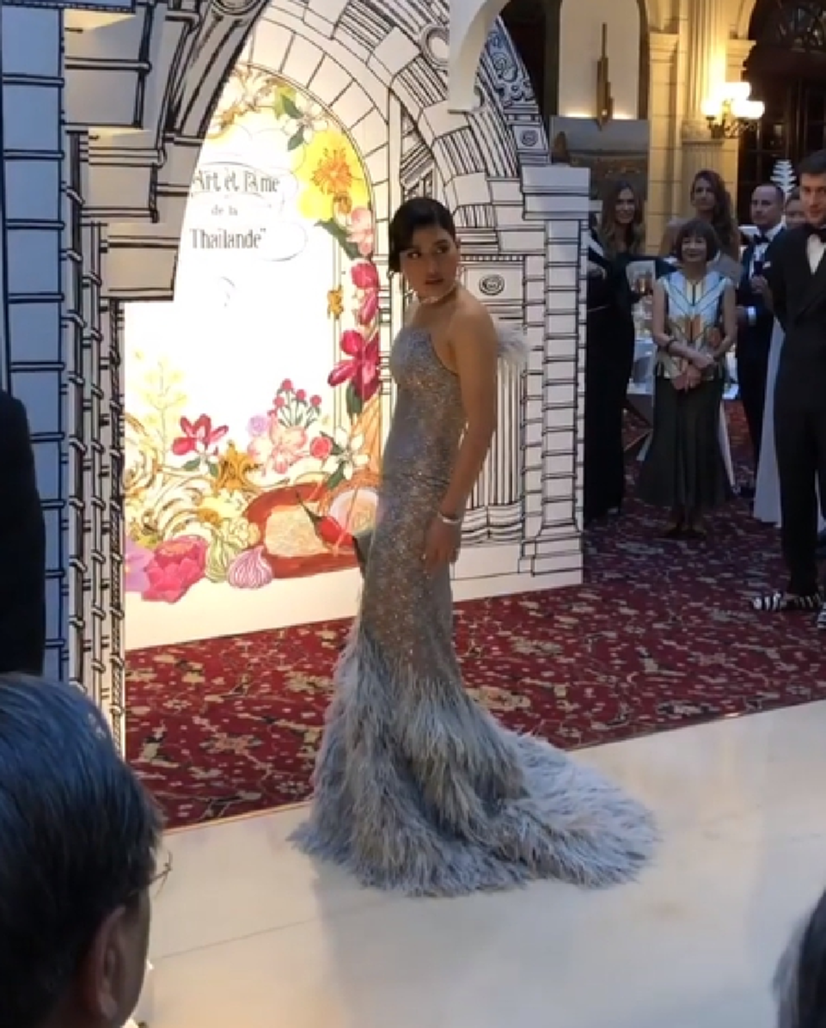 ทรงพระสิริโฉมงดงาม "พระองค์หญิงสิริวัณณวรีฯ" ฉลองพระองค์ผ้าไหมมัดหมี่ แบรนด์พระองค์เอง ร่วมงานระดับโลก