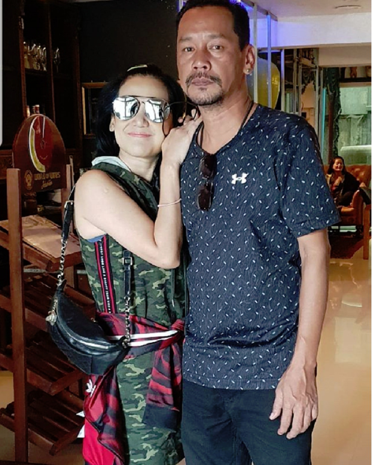 น้องเมียแฉยับ คอมเม้นต์เดือดรูป"เท่ง"พาสาวปีนกำแพง !