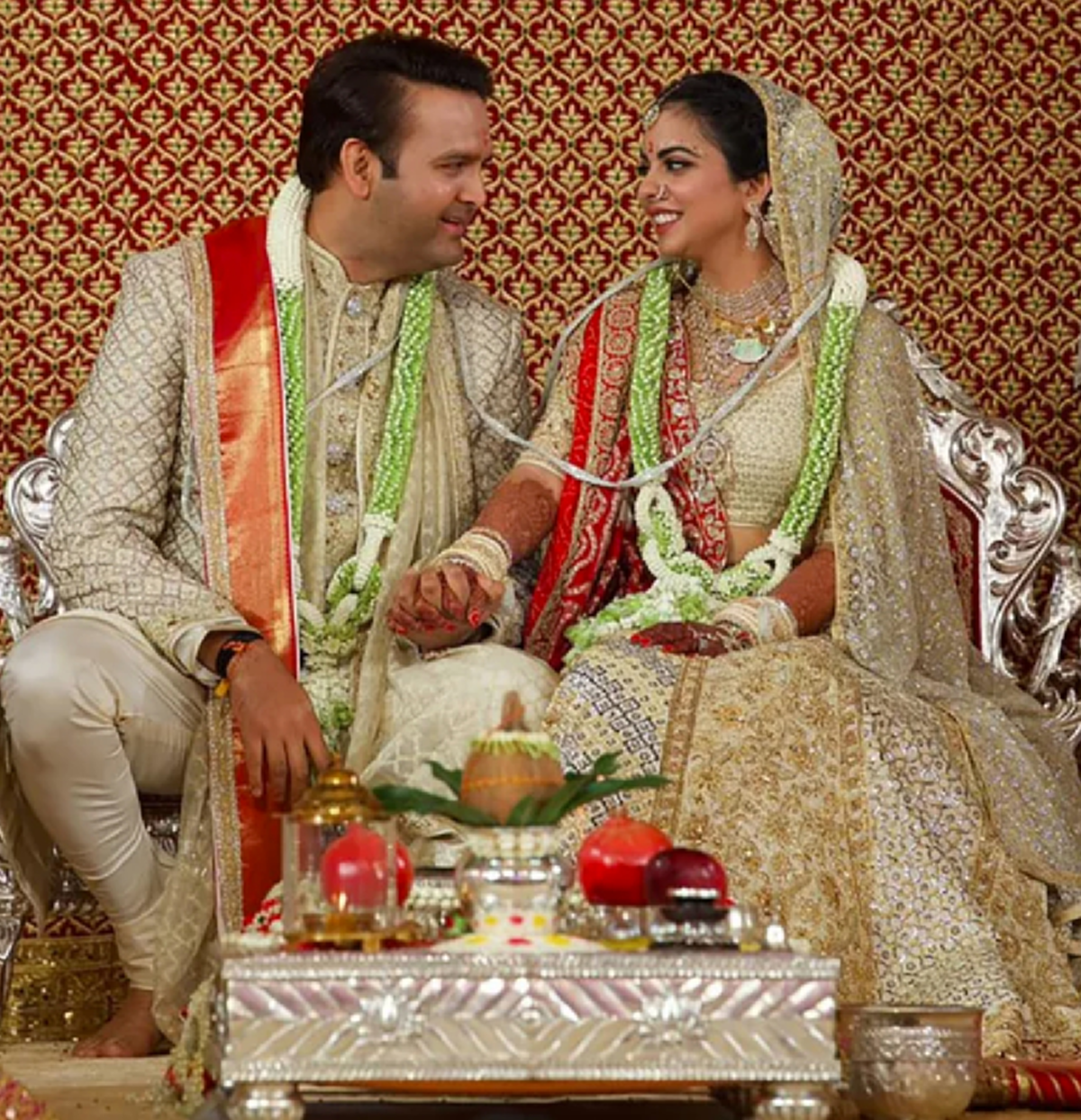 "อานันต์-อิซา" บุตรธิดามหาเศรษฐีอินเดีย จัดงานวิวาห์มูลค่ากว่า3พันล้าน