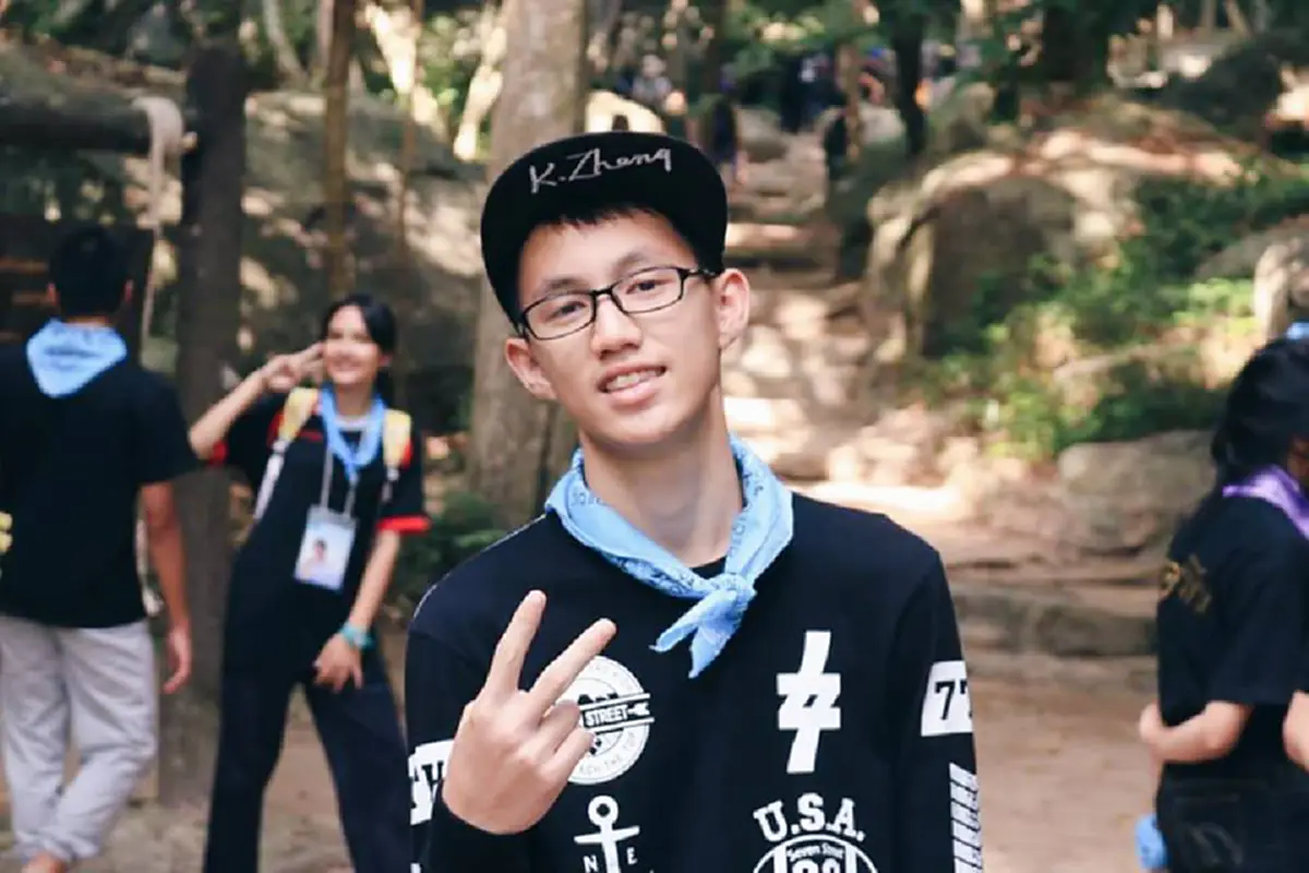 เปลี่ยนไปหนักมาก!! เจ้าของวลีเด็ด "น้องก๊วยเจ๋ง" ดาราเด็กซิทคอมในตำนาน "บางรักซอย 9" ที่หายไป ล่าสุดโตเป็นหนุ่มแล้ว ??