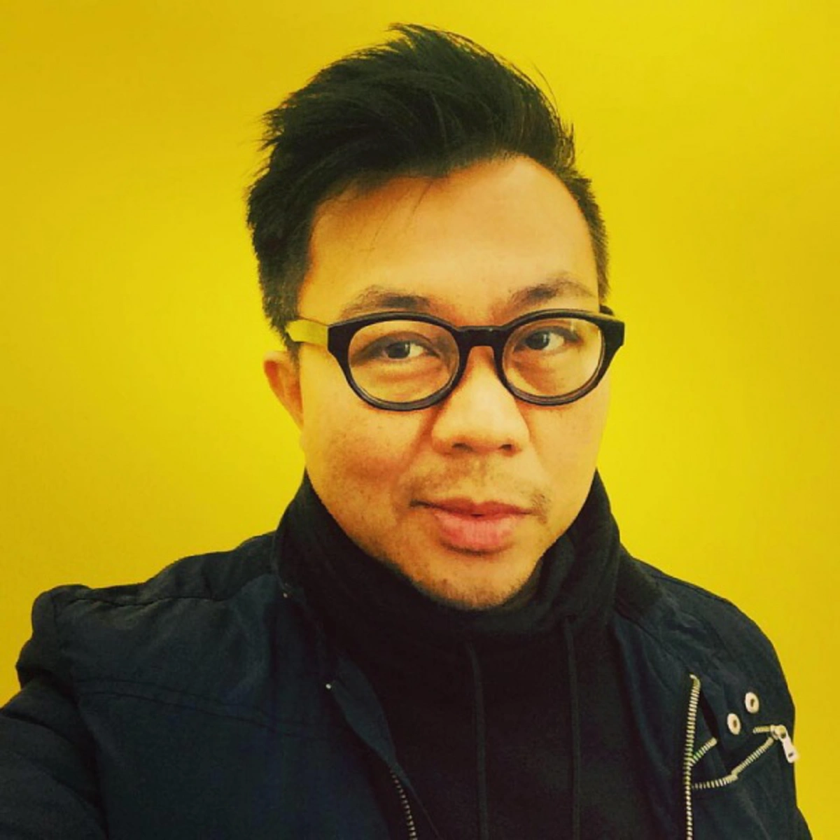 คิดได้ยังไง!?!? "ปวิน" โผล่เกาะกระแสดราม่า"หน้ากากทุเรียน" โยงเข้ารัฐประหาร แขวะสังคมเลิกตอแหลกันนะครับ (รายละเอียด)