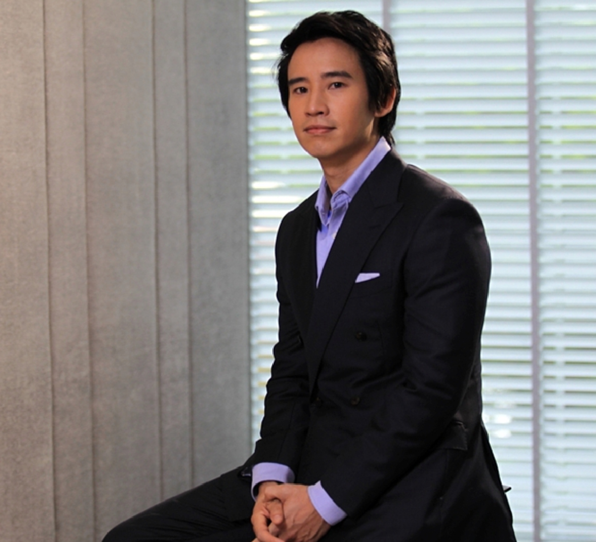 อาชีพก่อนเบี่ยงเข็มลงเล่นการเมือง ของ 8 นักการเมืองไทย