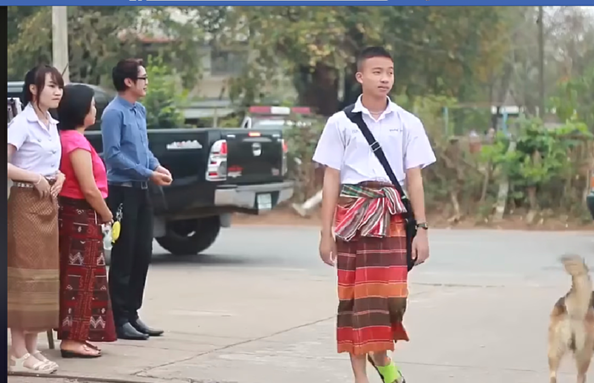 น่าชื่นชม โรงเรียนแก้งคร้อวิทยา ให้นร.ใส่ผ้าถุงไทยมาเรียน