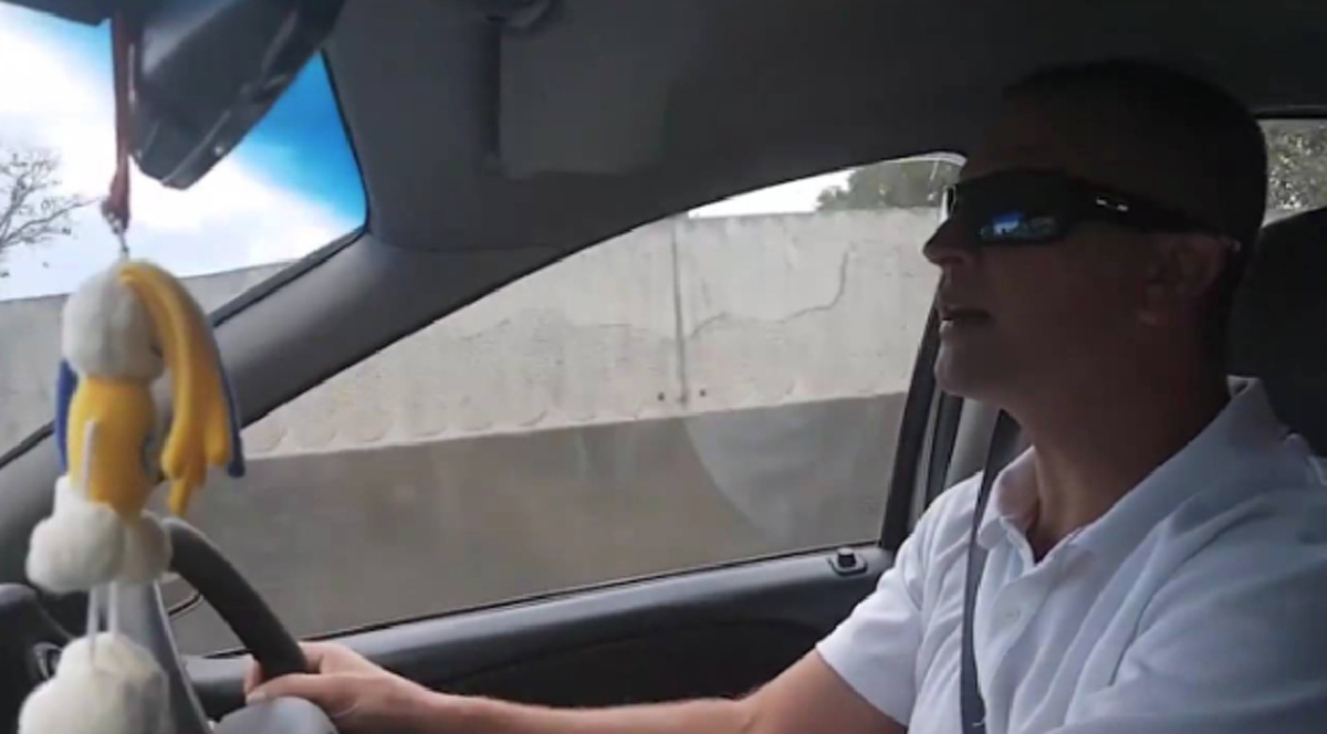 หนุ่มฝรั่งท่องบทสวด ธัมมจักกัปปวัตนสูตร อย่างคล่องแคล่ว เจ้าตัวบอกสวดทุกวันเพราะทำให้ชีวิตมีความสุข