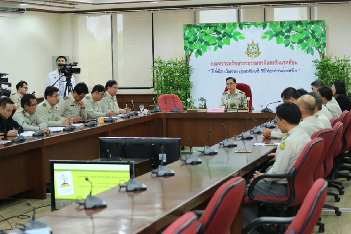 "กรมป่าไม้" จัดงาน "วันต้นไม้ของชาติ" ในแนวคิด "ปรับ ปลูก ป่า อย่างยั่งยืน" ฟื้นฟูเพิ่มพื้นที่ป่าให้ได้ร้อยละ 40 ของประเทศ!!!