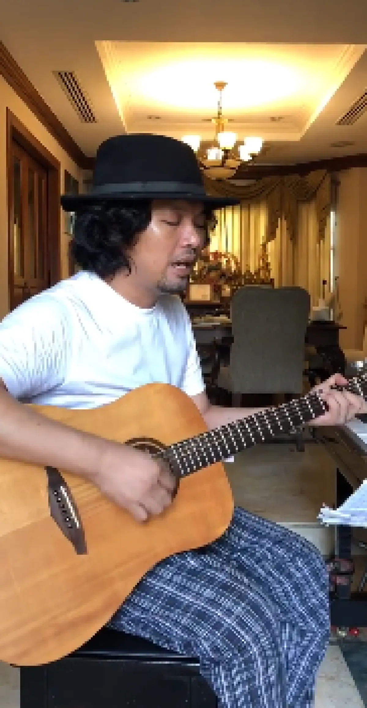 "อีฟ" ตื้นตันใจ "เสก โลโซ" แต่งเพลงใหม่ให้ ตั้งชื่อ "ฉันเป็นของเธอ"