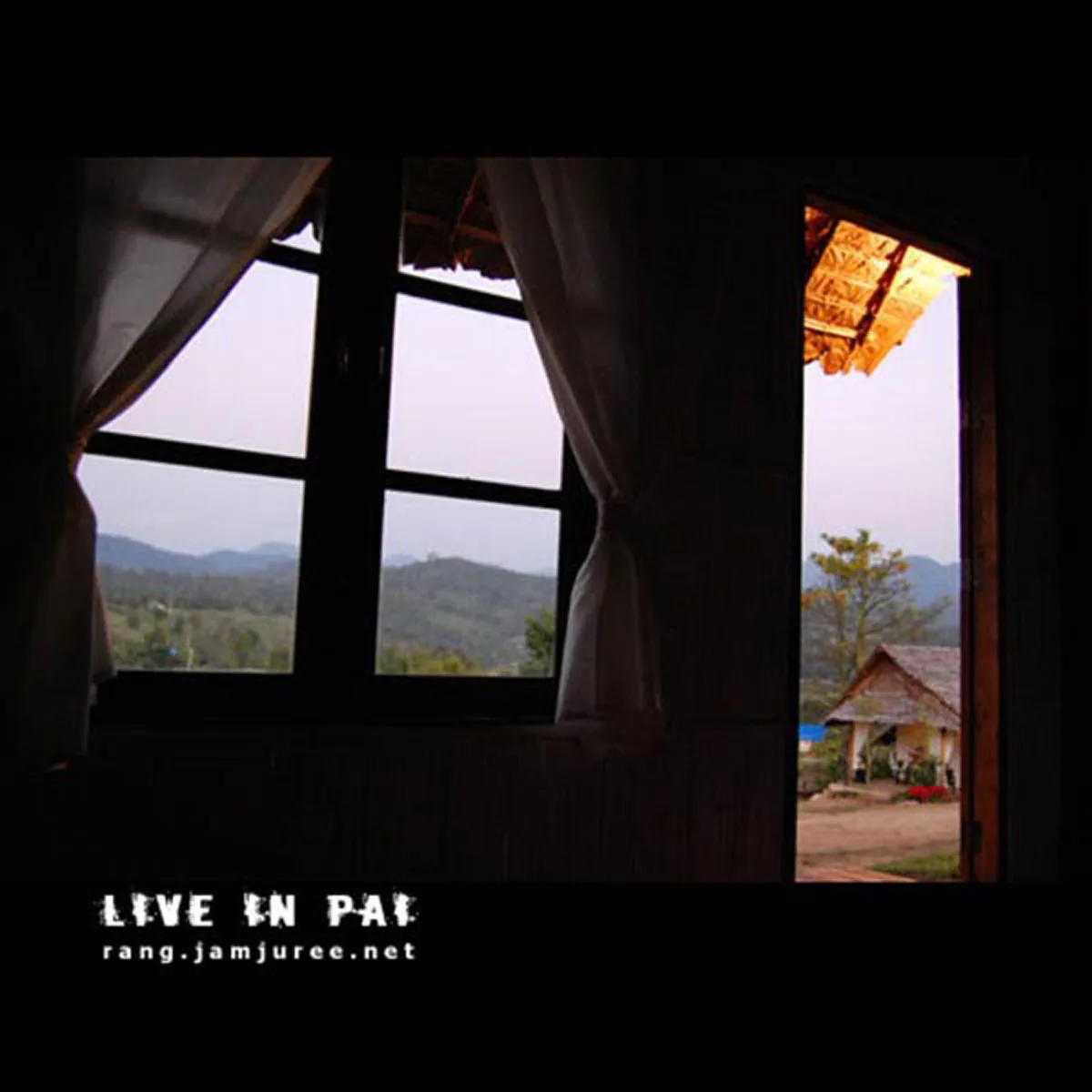 ไอเดียโคตรบรรเจิด!!สามคนพี่น้อง ช่วยกันสร้างกระท่อมไม้ไผ่ไว้อยู่เองหลังเล็กๆ แต่แข็งแรง อยู่ได้ถาวร..พอได้เห็นข้างในแทบตาค้าง มันสุดยอดจริงๆ