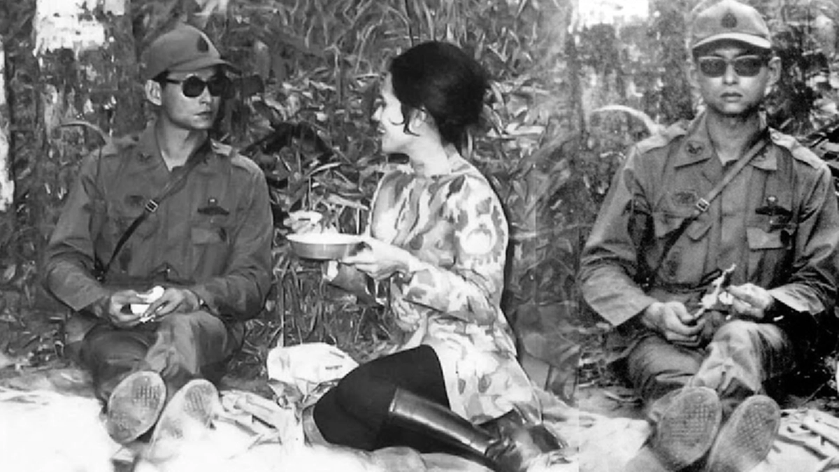 ในหลวง รัชกาลที่ ๙  ได้เคยทรงตรัสว่า”มีคนบอกว่าคนกินข้าวกล้องเป็นคนจน เรากินข้าวกล้อง "เราก็เป็นคนจน"