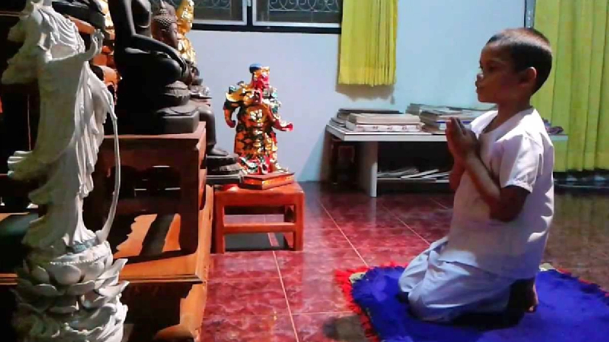 รู้กันยัง.... วิธีการสวดมนต์ที่ถูกต้อง เพื่อจะส่งผลานิสงส์ในทันทีที่ท่านสวดเสร็จ มาเริ่มกันวันนี้เลย 