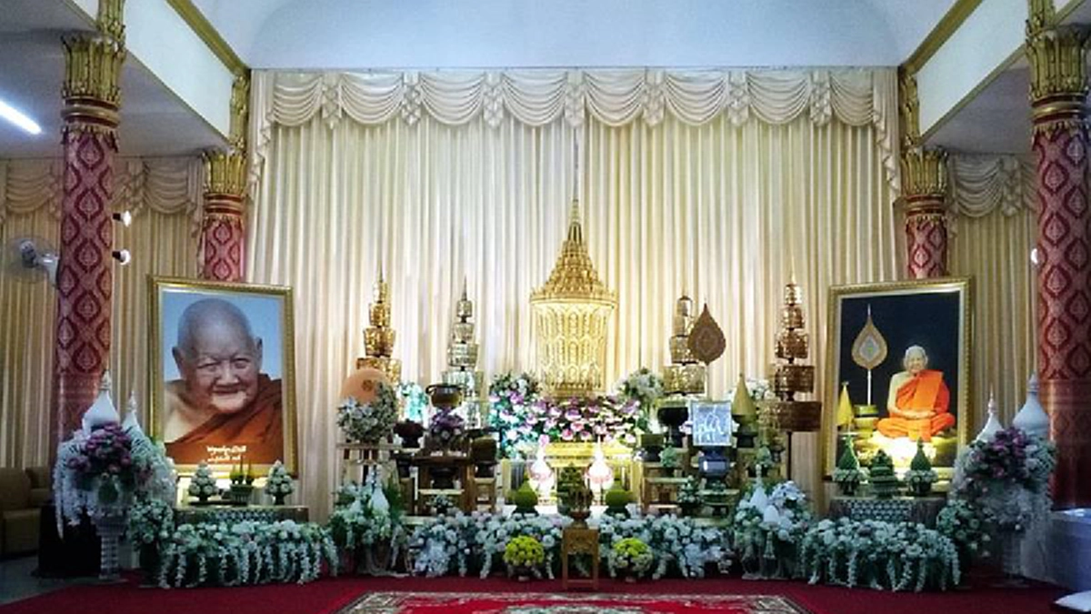 ประชาชน-พระสงฆ์จำนวนมาก เดินทางร่วมพิธีพระราชทานเพลิงสรีระสังขารหลวงปู่จันทร์ศรี ที่วัดโพธิสมภรณ์ พร้อมรอรับเสด็จพระองค์ภาฯ และสมเด็จสังฆราช