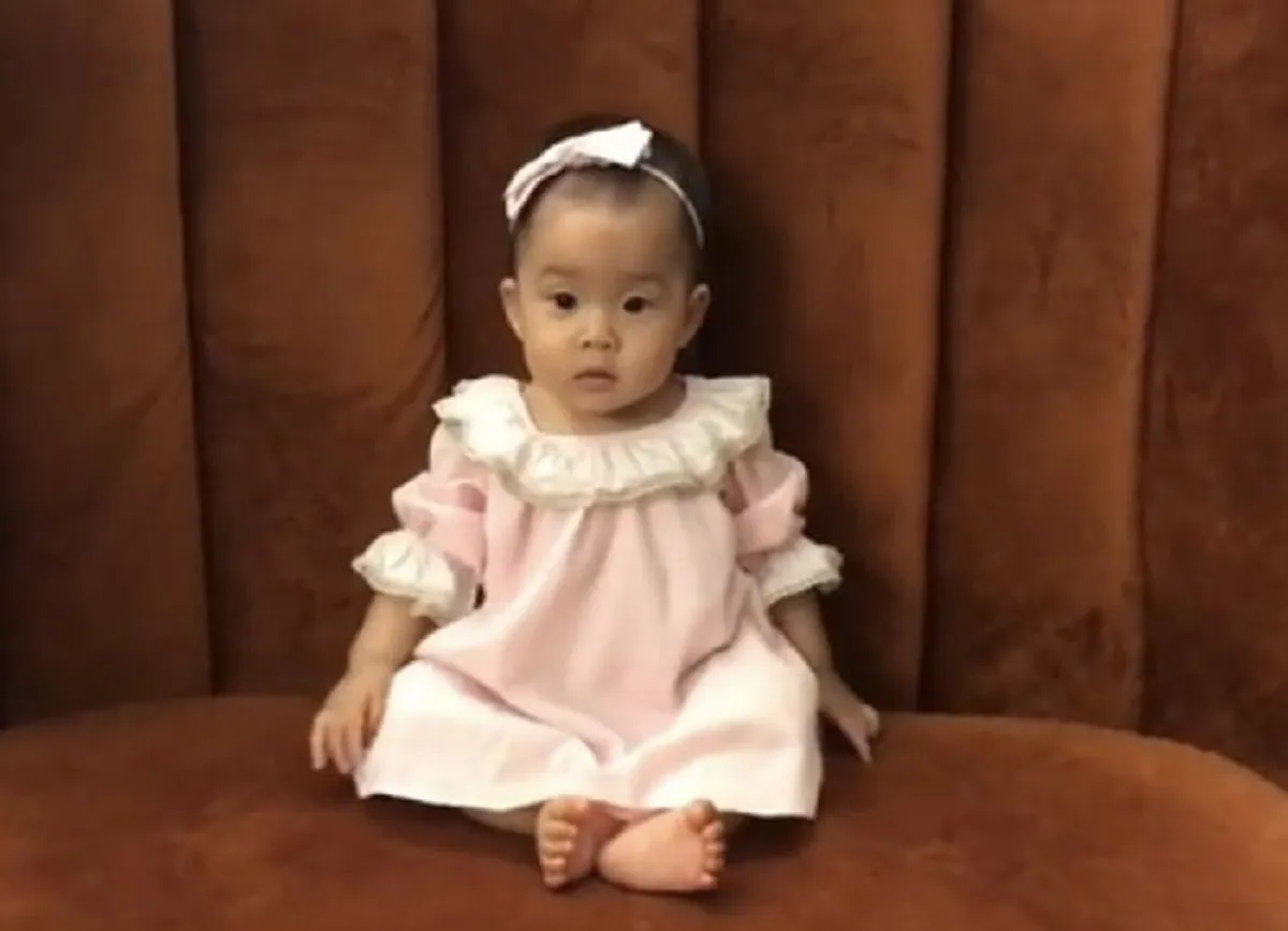 อนาคตสดใสแล้วลูกเอ้ย!!! "หมู อาซาว่า" ดีไซเนอร์ชื่อดัง ทาบทาม "เป่าเปา" เป็นนางแบบ "กุ๊บกิ๊บ"เผยรอผมยาว พูดได้ เดี๋ยวแม่จัดให้เลย บอกเลยนี้แ