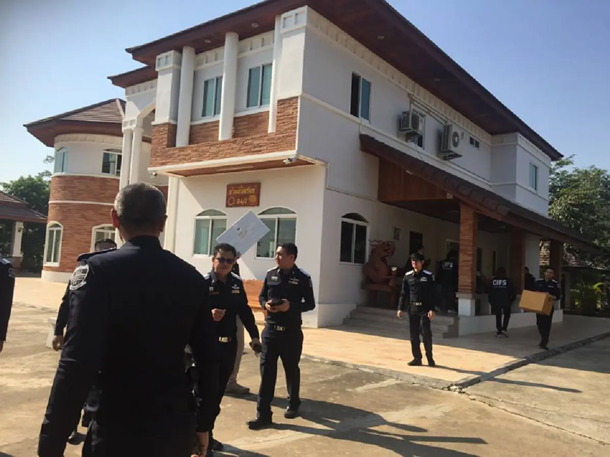 ยาวไปขุดถอนให้ถึงราก!! ดีเอสไอค้นบ้าน"เสี่ยวิชัย ปั้นงาม"เจ้าพ่อปล่อยเงินกู้นอกระบบรายใหญ่ ยึดที่ดิน 700 ไร่ค่ากว่า 400ล.!! (ภาพ)