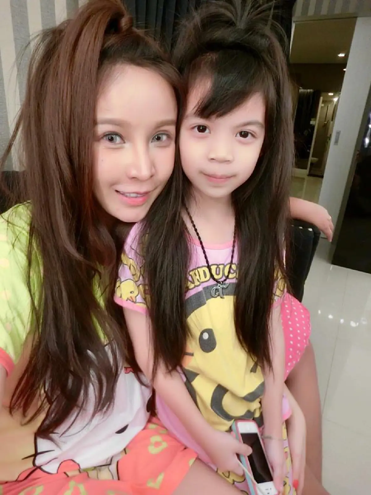 คนที่สามมาแล้ว!!!  “อ๊อฟฟี่ แม็กซิม”  เซอร์ไพรส์วันเกิดให้  "สามี" ด้วยของขวัญที่มีค่ามากที่สุด!!!   