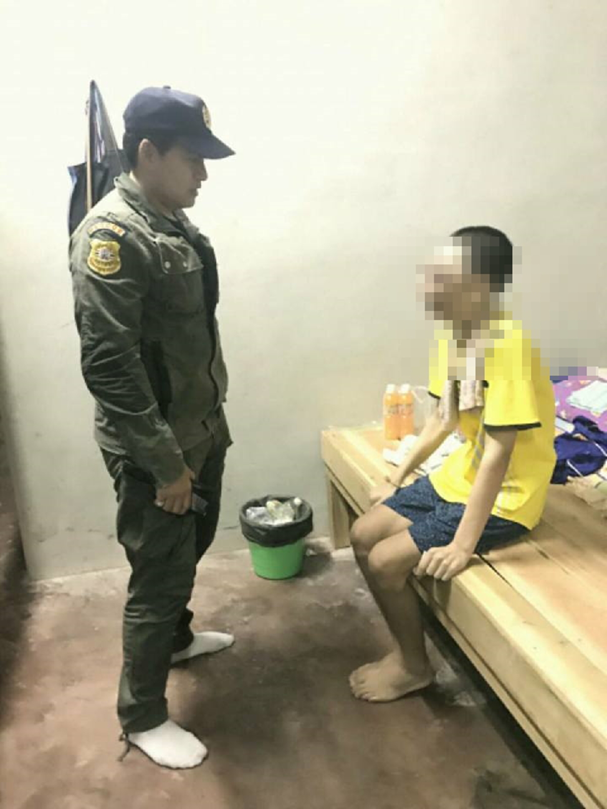 ไม่เดียวดายสู้ชีวิต!!! "บิณฑ์ บรรลือฤทธิ์" รุดเยี่ยมอาการหนุ่มป่วยมะเร็งตาจนบอดสนิท วอนขอพลังใจช่วยน้องกลับคืนปกติหลังเกิดสิ่งอัศจรรย์!!?!!