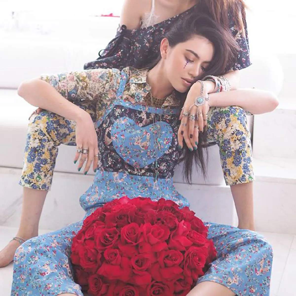 ดีต่อใจอ่ะ !!!!  "ใหม่ ดาวิกา - ใบเฟิร์น พิมพ์ชนก" ถ่ายแบบคู่สุดฟิน เสิร์ฟจิ้นกันรุนแรง ทำติ่งกรี๊ดดดหนักมว๊ากกกกกก !!! (ภาพ)