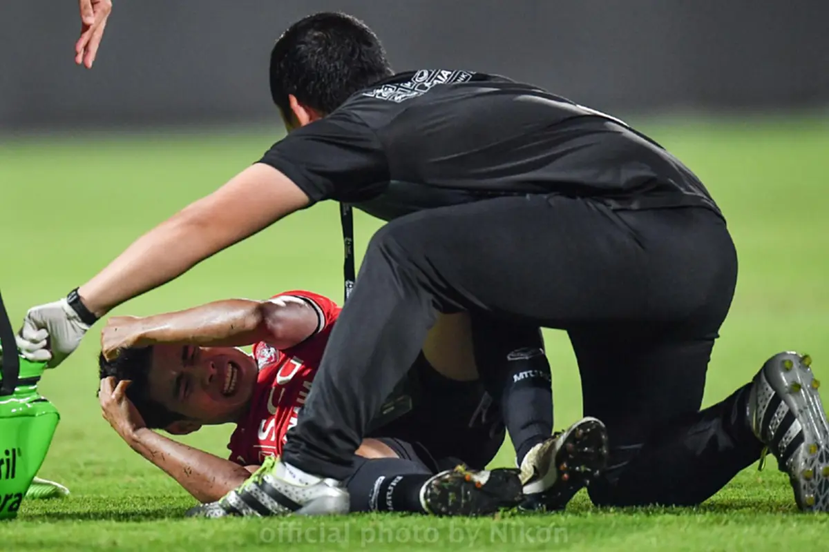 ปั้นมากับมือ ! เฮ้ดโค้ช"เทพอินทรี" ยก "มิดฟิลด์รูปหล่อลูกครึ่งมะกะโรนี" มีดีพอเเทนตำเเหน่ง "สารัช" ในทีมชาติไทย (คลิปฟอร์มการเล่น)