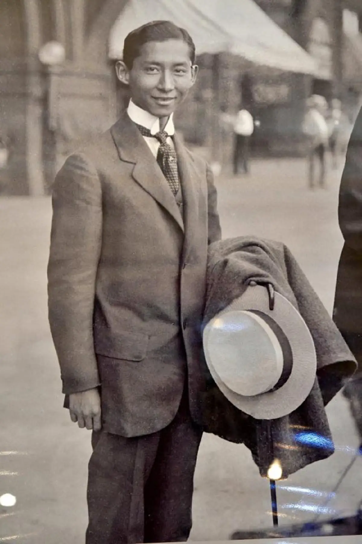 บันทึกประวัติศาสตร์...บุญตาที่ได้เห็น! ลายพระหัตถ์อันงดงามของพระราชบิดาในรัชกาลที่ ๙ ขณะทรงศึกษาวิชาแพทย์ที่สหรัฐอเมริกา