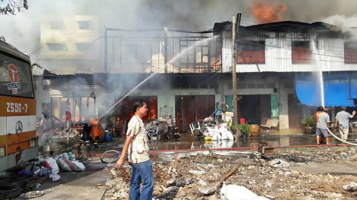 วอนโซเซี่ยลโปรดช่วยเหลือ?? นักเรียน ม.3บ้านไฟไหมแทบไม่เหลืออะไร-สุดดราม่าหนักอยู่กับย่าเพียงลำพัง!! 1 เเชร์ขอท่านเท่ากับ"ช่วยชีวิต"