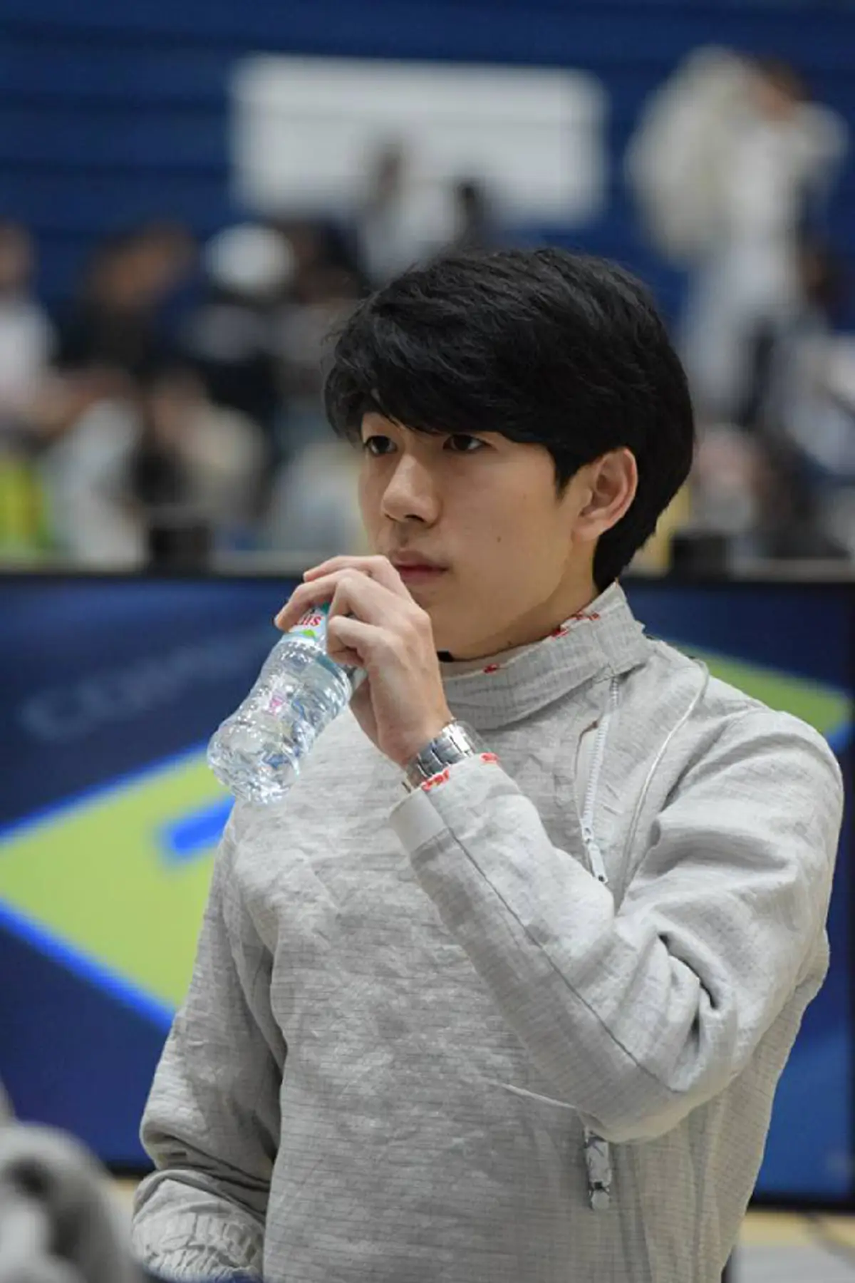 เเชร์สนั่นโซเชี่ยล!! นักกีฬาฟันดาบสุดหล่อ ใน "สุรนารี เกมส์" ... ที่สาวๆหลายคนอยากรู้ว่า เขาผู้นี้เป็นใครมาจากไหน ??? (มีภาพ)