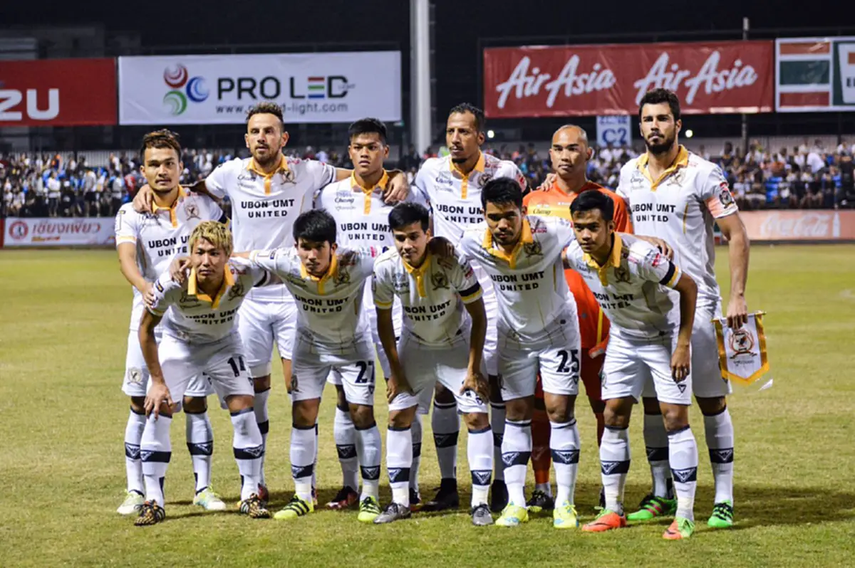 ปั้นมากับมือ ! เฮ้ดโค้ช"เทพอินทรี" ยก "มิดฟิลด์รูปหล่อลูกครึ่งมะกะโรนี" มีดีพอเเทนตำเเหน่ง "สารัช" ในทีมชาติไทย (คลิปฟอร์มการเล่น)