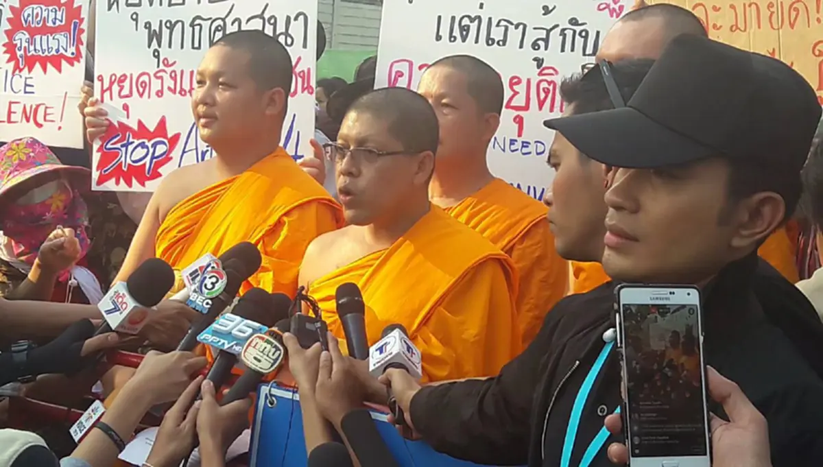 ผ้าเหลือง อำมหิต!!  "เพจดัง" แฉแผนอุบาทว์ "พระสนิทวงศ์" โกหกรายวัน-เจตนาซ่อนศพสาวป่วย สุดท้ายความลับแตกจังๆ!!